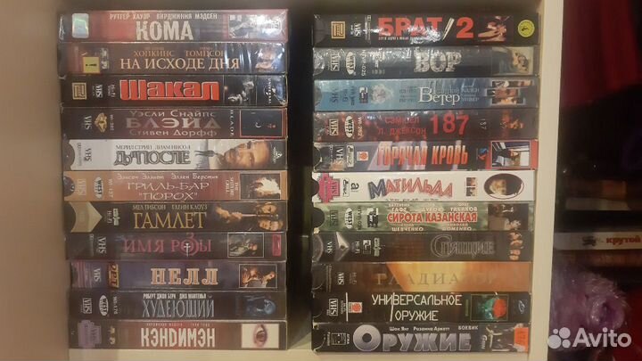 Видеокассеты: боевики катастрофы мелодрамы комедии