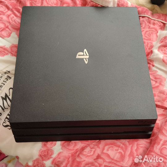 Sony ps4 pro 1tb +игры провода и 2джостика