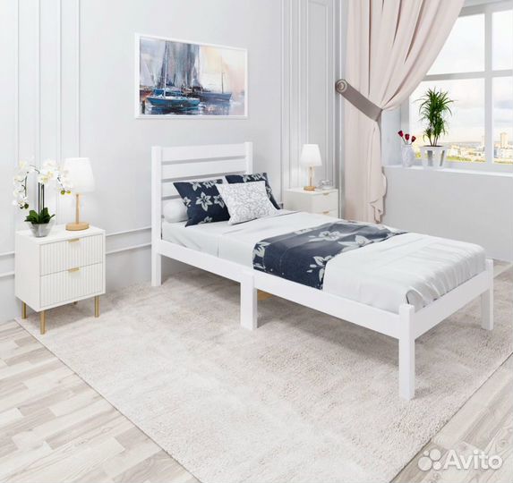 Кровать деревянная односпальная с высокой спинкой