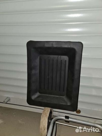 Автомобильные коврики резиновые