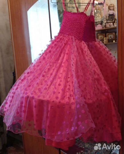 Платье для девочки праздничное на 6-9 лет