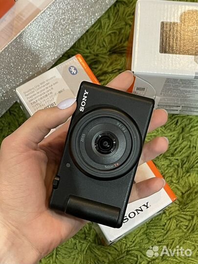 Sony ZV-1F vlog camera
