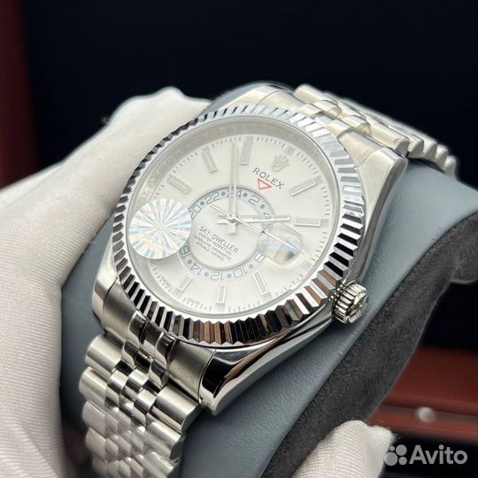 Часы Rolex Sky Dweller