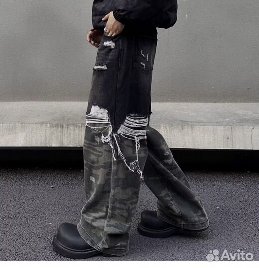 Джинсы Balenciaga Raver Camo Type