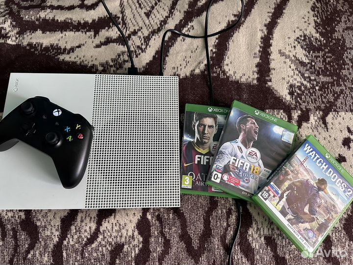 Xbox One s 1tb с играми