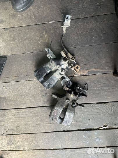 Задный правый суппорт VW Phaeton brembo 3D0615424A