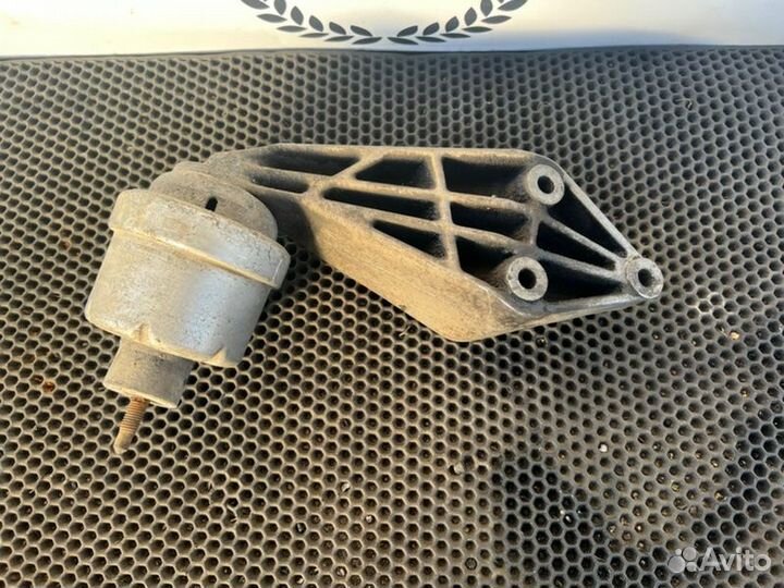 Кронштейн двс с подушкой Opel Vectra B универсал