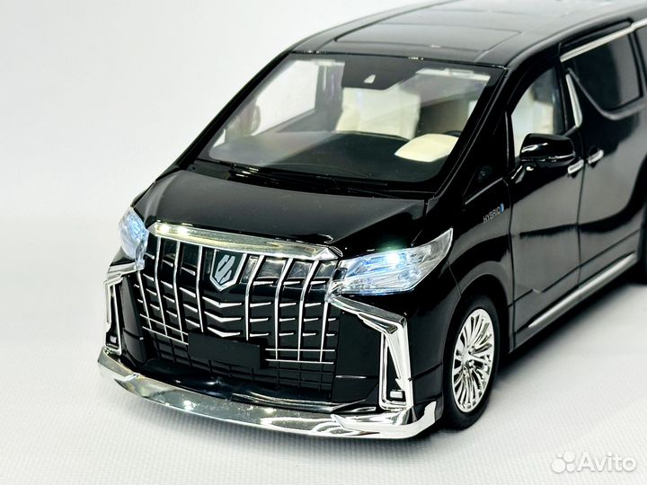 Инерционная машинка Toyota Alphard 1:18 металл