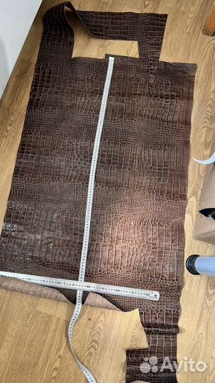 Кожа натуральная под кроко,большой кусок