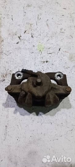 Суппорт передний правый