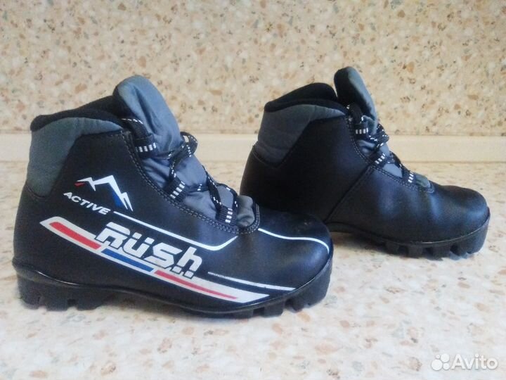 Лыжные ботинки размер 31