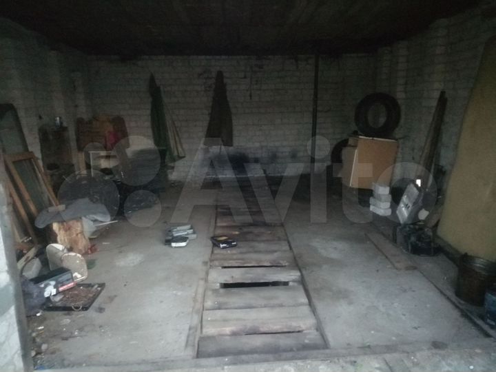 Гараж, > 30 м²