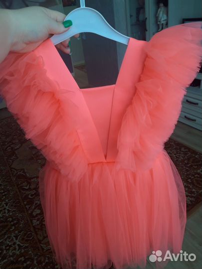 Нарядное платье