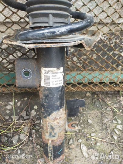 Стойки передние форд мондео 4