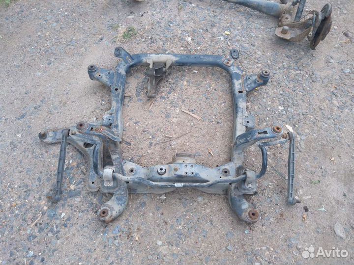 Задняя балка подрамник Астра Вива