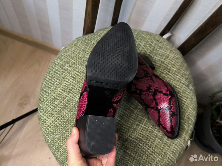 Казаки женские 36 размер змеиный принт