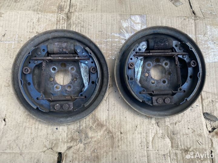 Щит топорный задний Skoda Fabia 2