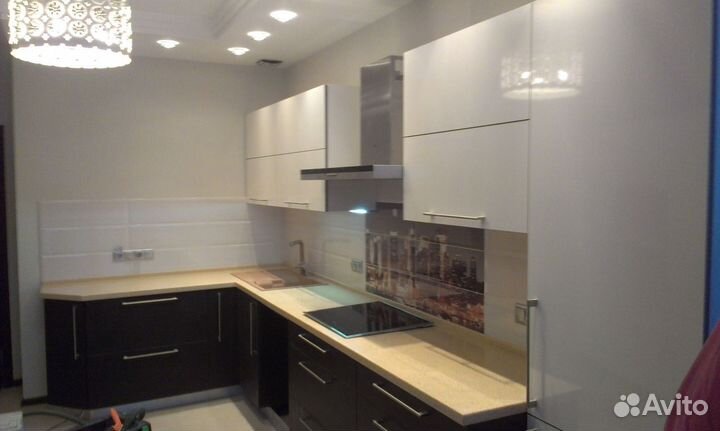 Столешницы из камня (кварц, акрил) на кухню / ванную