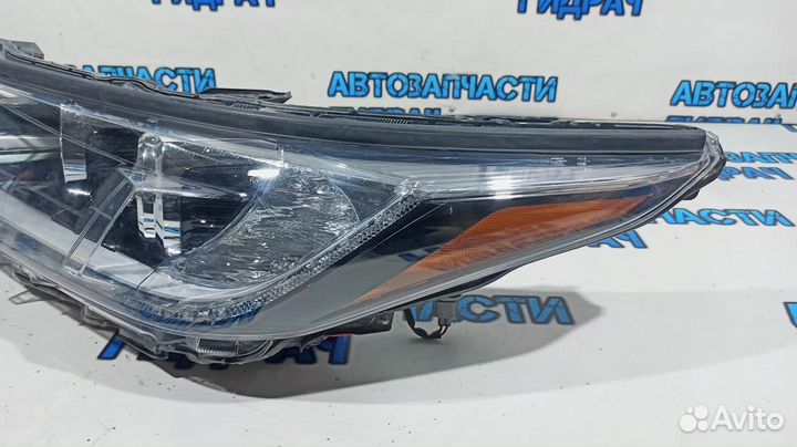 Фара левая Toyota Highlander, 3 поколение 811500E380. Дефект. Сломано крепление