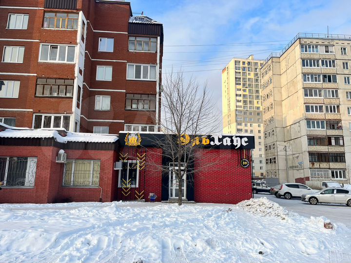 Торговая площадь с арендатором на 15 лет, 124 м²