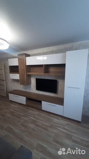 Стенка в гостиную