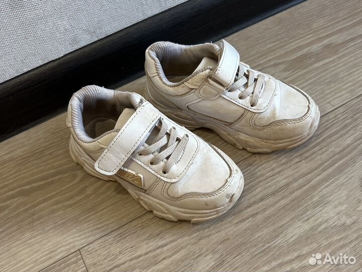 Кроссовки для девочки