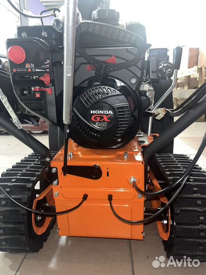 Снегоуборщик honda гусеничный 13 сил