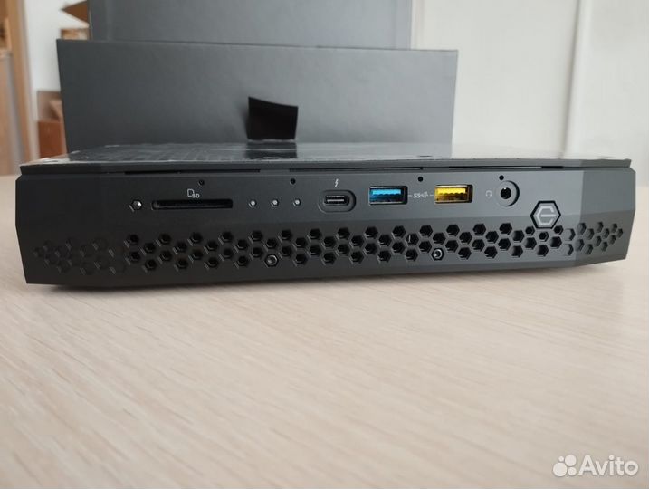 Intel nuc 11 PHK i7C006 i7-1165G7 RTX 2060