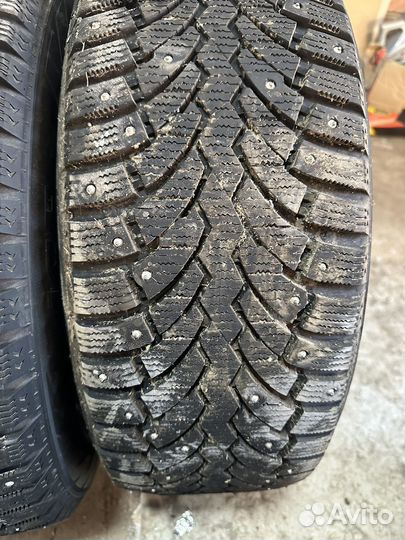Pirelli Formula Ice 215/55 R16