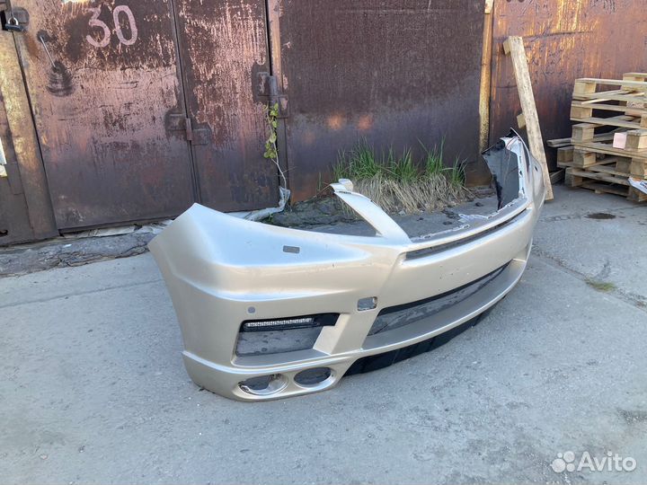 Бампер передний на Lexus Rx450h