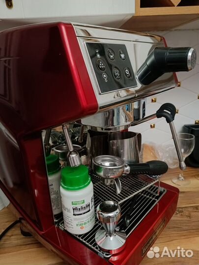 Кофемашина новая
