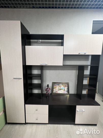 Стенка в гостиную