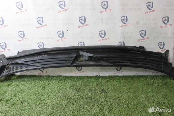 Жабо Cadillac Escalade GMT900