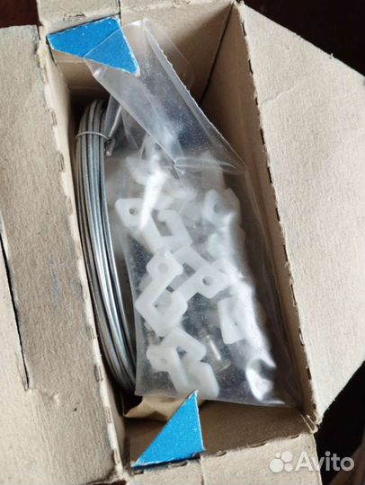 Карниз струнный