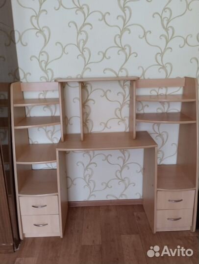 Компьютерный стол