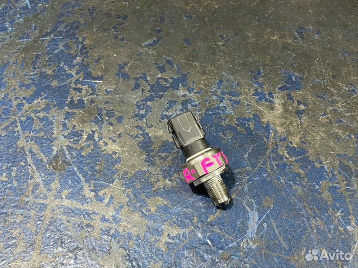 Датчик давления топлива Lexus Gs200T