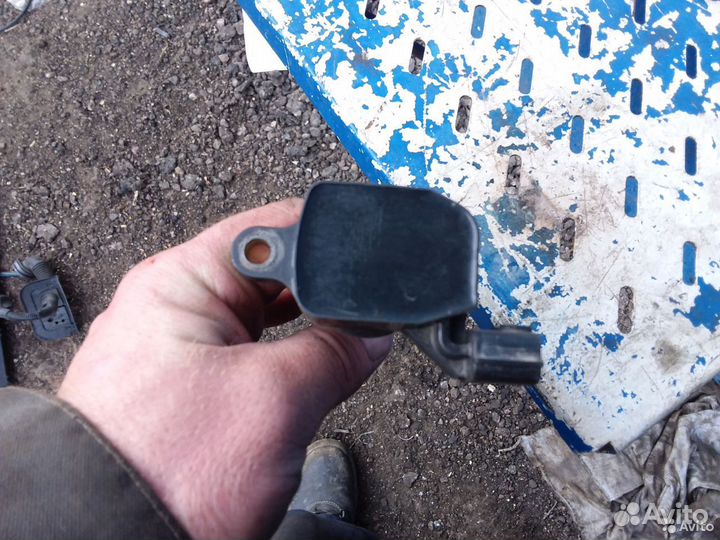 Катушка зажигания 224488J115 Nissan Infiniti