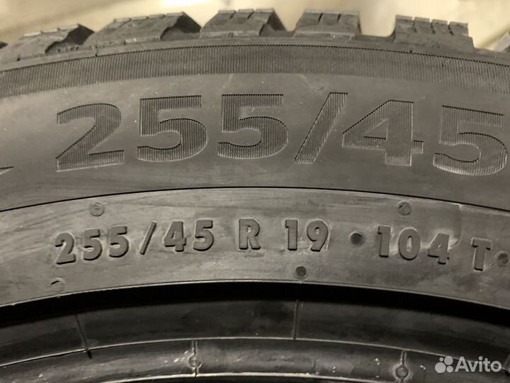 Continental IceContact 3 255/45 R19 104T