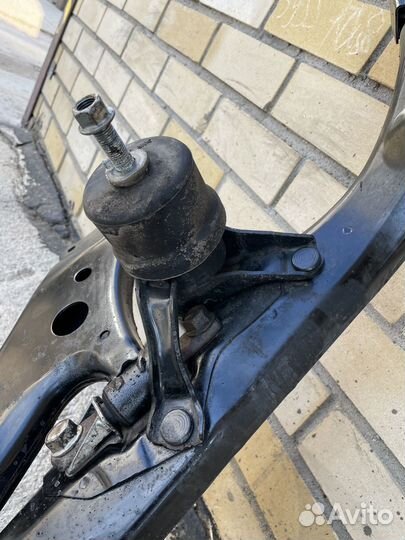 Highlander 3 III RX 2013- Подушка Двигателя опора