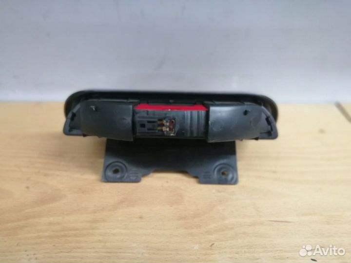 Стоп.-сигнал салонный Рено Логан 2