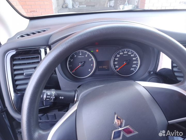 Mitsubishi Outlander 2.0 CVT, 2015, 99 000 км