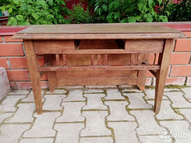 Старинная тумба под зеркало. Лот 1