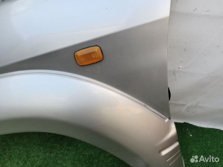 Крыло переднее левое Toyota Land Cruiser Prado