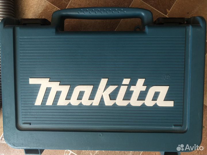 Перфоратор и шуруповерт makita