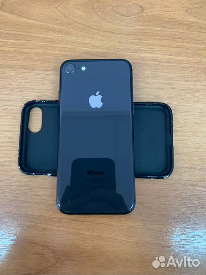 iPhone 8, 64 ГБ