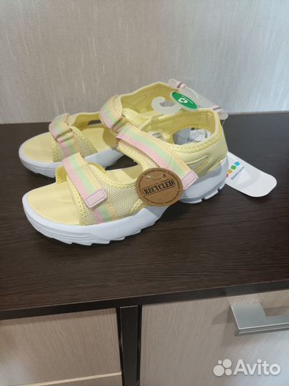 Сандалии для девочки
