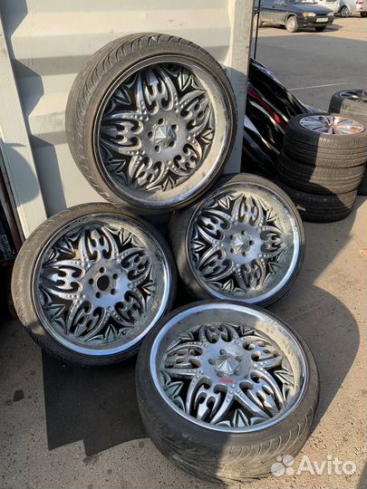 Комплект колес Chrysler 300C R22 rich Evans Danger