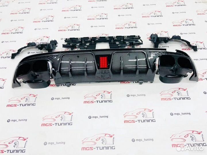 Диффузор с насадками (B) под карбон C-Class 205