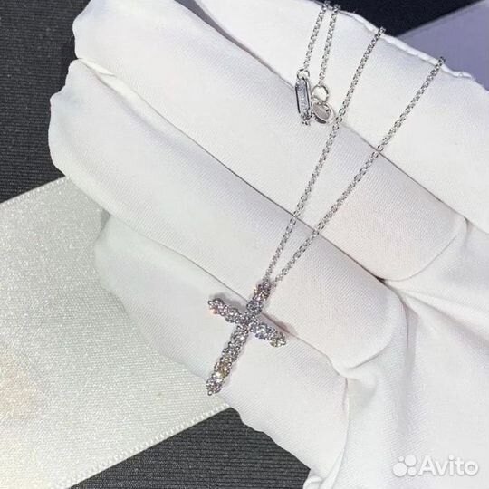 Tiffany Подвеска-крест large 1,71 ct