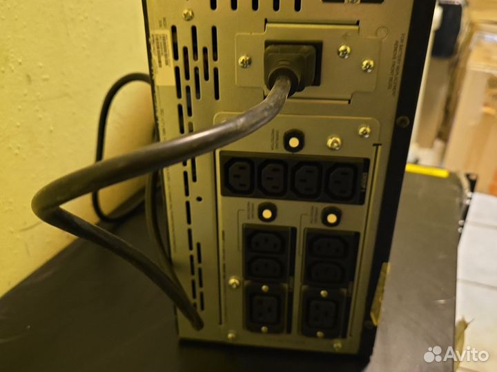 Источник бесперебойного питания apc smx3000hv